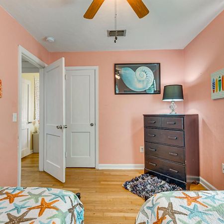 Fort Walton Coastal Retreat With Yard Walk To Beach 沃尔顿堡滩 外观 照片