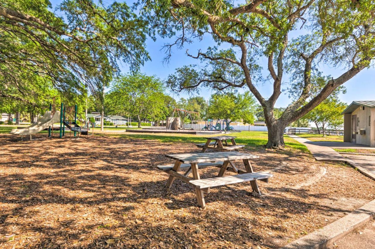 Fort Walton Coastal Retreat With Yard Walk To Beach 沃尔顿堡滩 外观 照片